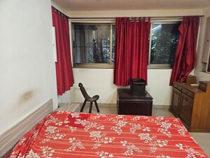 Bedroom in 2.5 BHK Apartment at Bandra West – for Rent