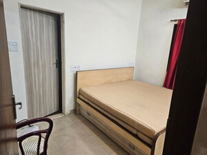 Bedroom in 2.5 BHK Apartment at Bandra West – for Rent