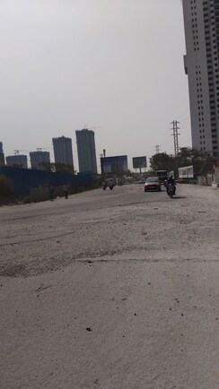 Plot For Sale in Tellapur