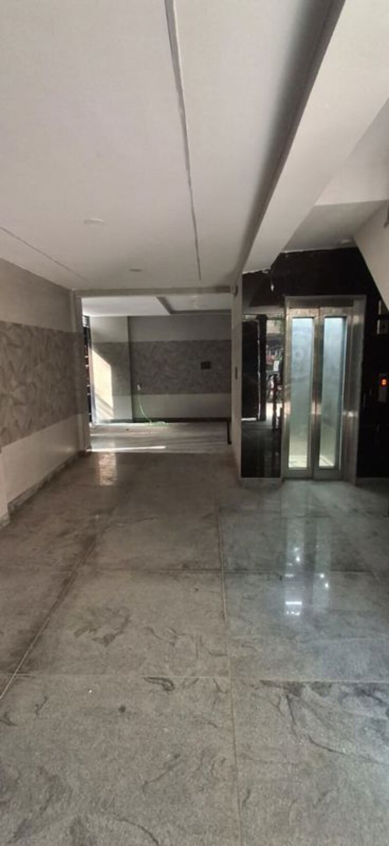  Parking, subhash nagar 2 Bedroom 100 Sq.Yd. Builder Floor In Subhash Nagar Delhi 10206500