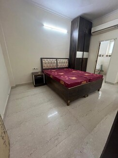 1 RkBuilder Floor For Rent in Sector 44