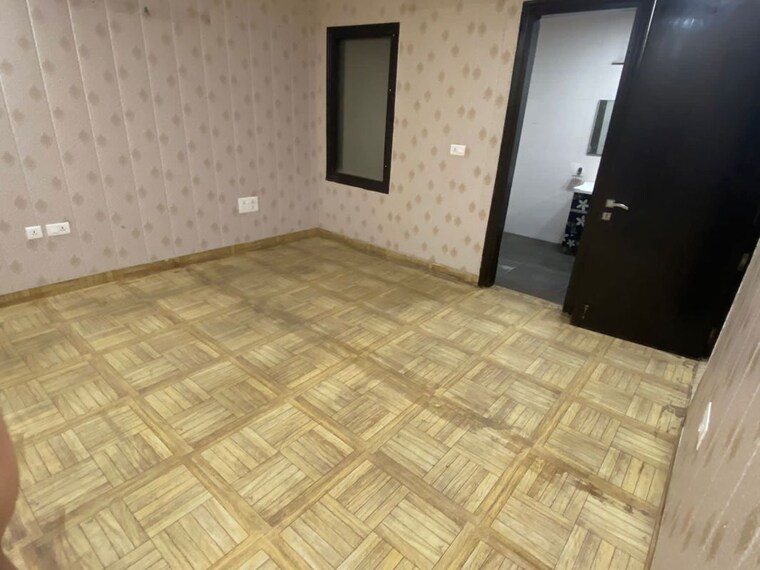 Room, rajouri garden 3 Bedroom 200 Sq.Yd. Builder Floor In Rajouri Garden Delhi 10206525