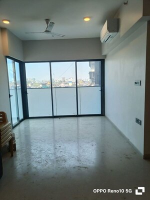 2 BHK Apartment For Rent in Rustomjee Paramount F Wing, Khar West