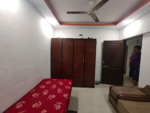 Bedroom in 3 BHK Apartment at Aarey Colony – for Rent