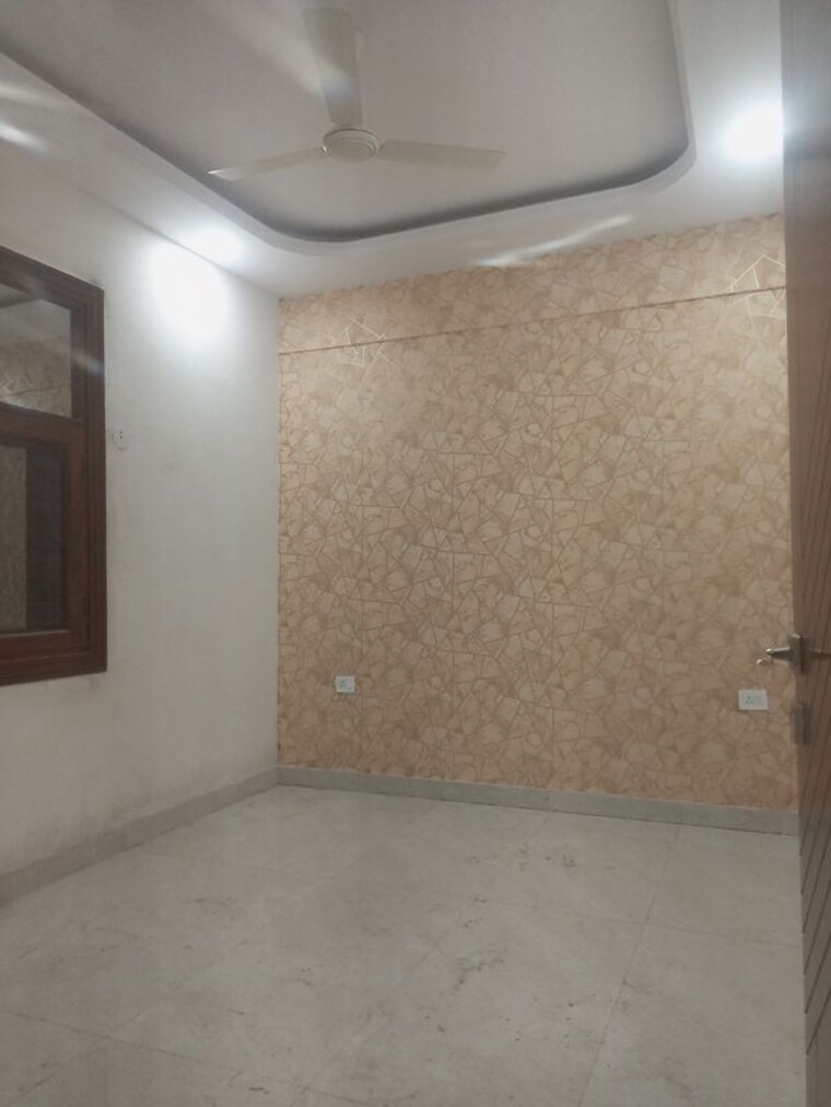 Room, dmd-hometech-awas-yojna 2 Bedroom 1050 Sq.Ft. Builder Floor In Sector 73 Noida 10206535