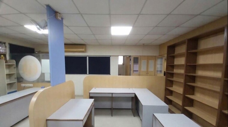 Team Area, chembur Commercial Office Space 2210 Sq.Ft. In Chembur Mumbai 10206534