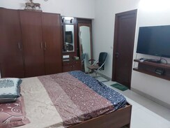 3 BHK + Servant Room Builder Floor For Rent in East Of Kailash