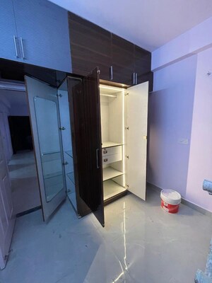 Master Bedroom in 4 BHK Builder Floor at BPTP Parkland Pride, Sector 77 – for Rent