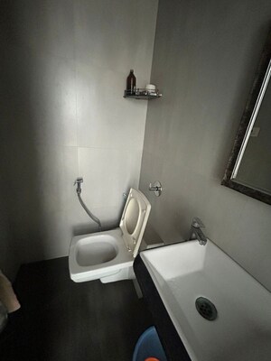 1.5 BHK Apartment For Sale in Raheja Ridgewood, Goregaon East