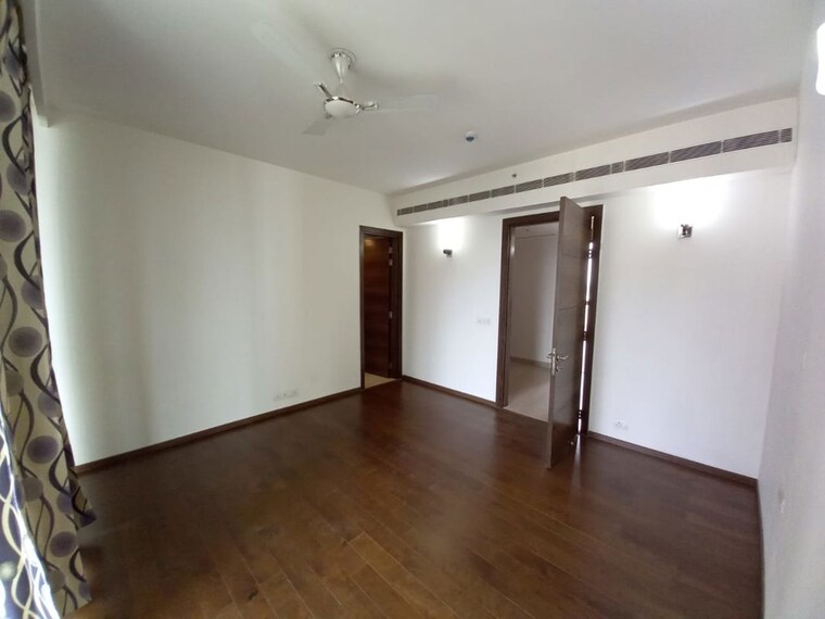 Room, m3m-golf-estate-fairway-west 3.5 Bedroom 2950 Sq.Ft. Apartment In Sector 65 Gurgaon 10206471