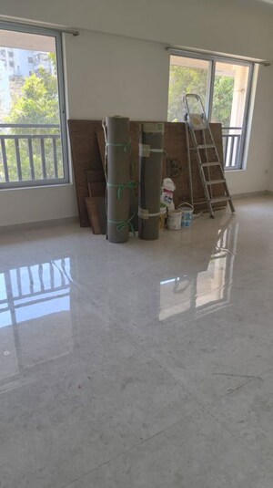 Living Room in 2 BHK Apartment at Chembur – for Rent