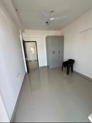 Room in 2.5 BHK Builder Floor at CRC Sublimis, Sector 1 Greater Noida – for Rent