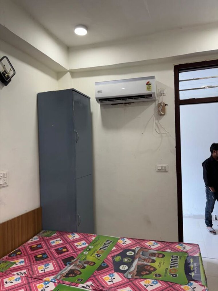 Bedroom, vip road Studio 750 Sq.Ft. Apartment In Vip Road Zirakpur 10206598