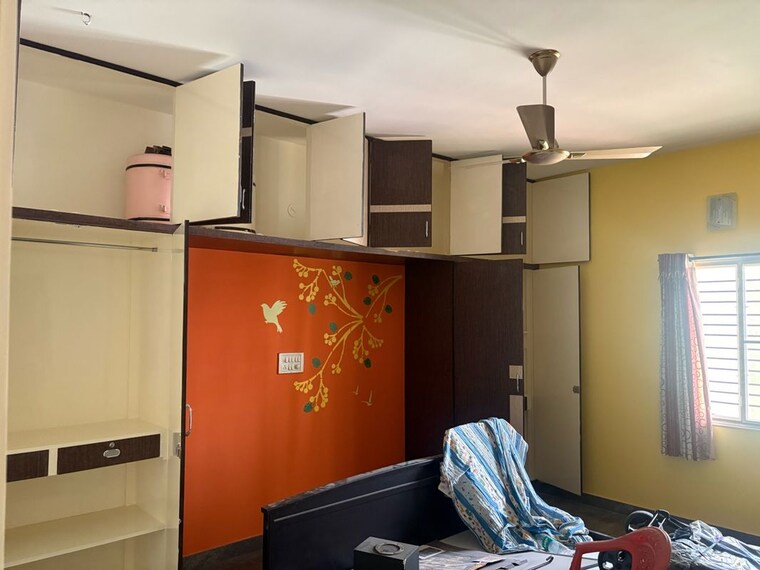 Room, hosakerehalli 3 Bedroom 1500 Sq.Ft. Independent House In Hosakerehalli Bangalore 10157629