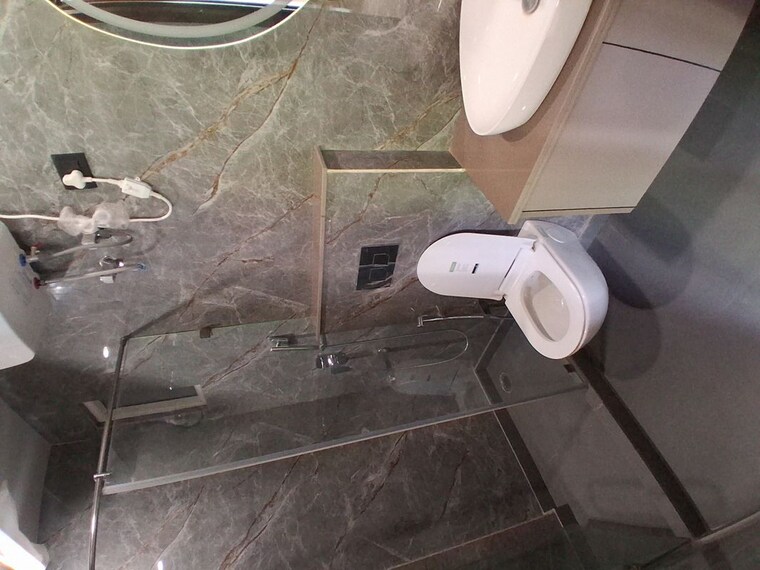 Bathroom, rajouri garden 3 Bedroom 160 Sq.Yd. Builder Floor In Rajouri Garden Delhi 10206609