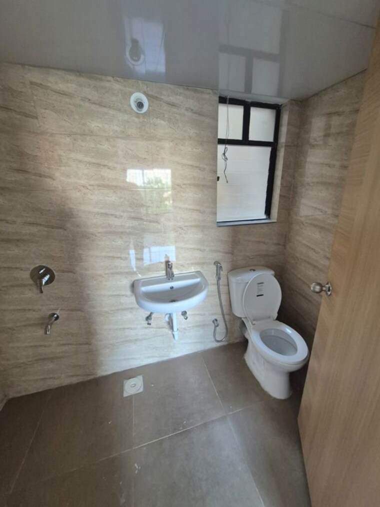 Bathroom, kumar-palaash-a 2 Bedroom 732 Sq.Ft. Apartment In Wadgaon Sheri Pune 10206612
