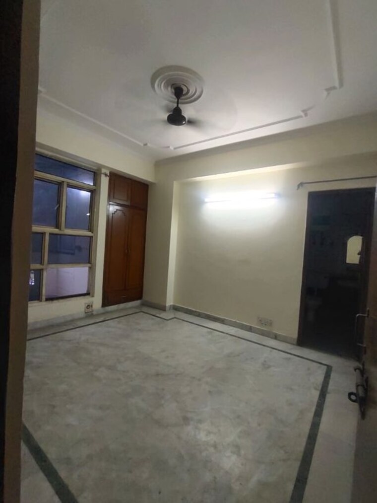 Bedroom, mahagun-mosaic 3 Bedroom 1350 Sq.Ft. Apartment In Vaishali Sector 4 Ghaziabad 10108277