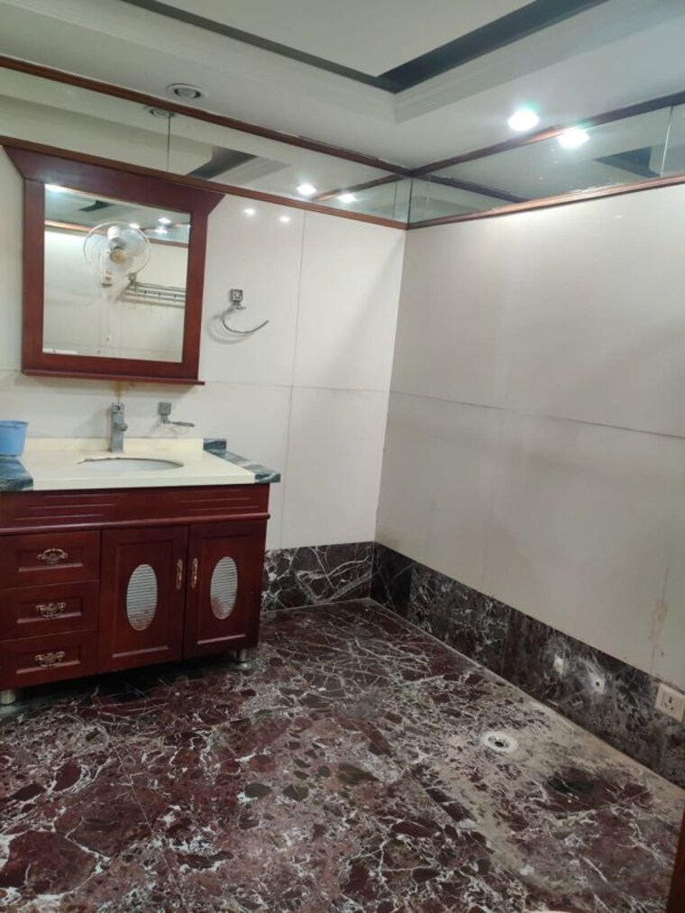 Kitchen, east of kailash 1 Bedroom 1350 Sq.Ft. Builder Floor In East Of Kailash Delhi 10206671