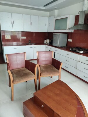 Team Area in 1 BHK Builder Floor at East Of Kailash – for Rent