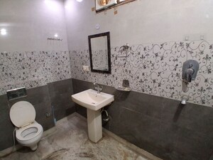 Master Bedroom in 4 BHK Builder Floor at Rajouri Garden – for Rent