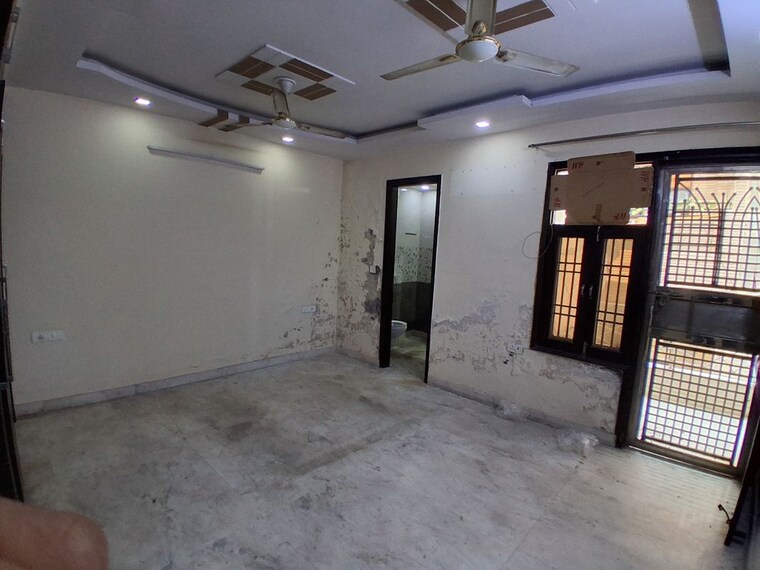 Room, rajouri garden 4 Bedroom 190 Sq.Yd. Builder Floor In Rajouri Garden Delhi 10206673