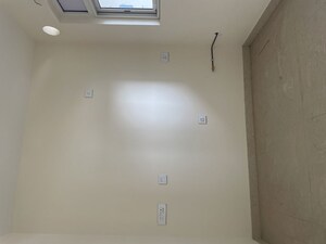 Room in 3 BHK Apartment at Aurobindo The Regent, Kondapur – for Sale