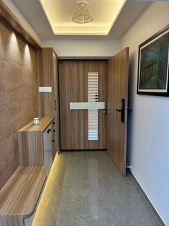 3 BHK + Servant Room Apartment For Rent in Sun Empire