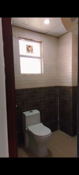 Bathroom in 2 BHK Builder Floor at South City 1 – for Rent