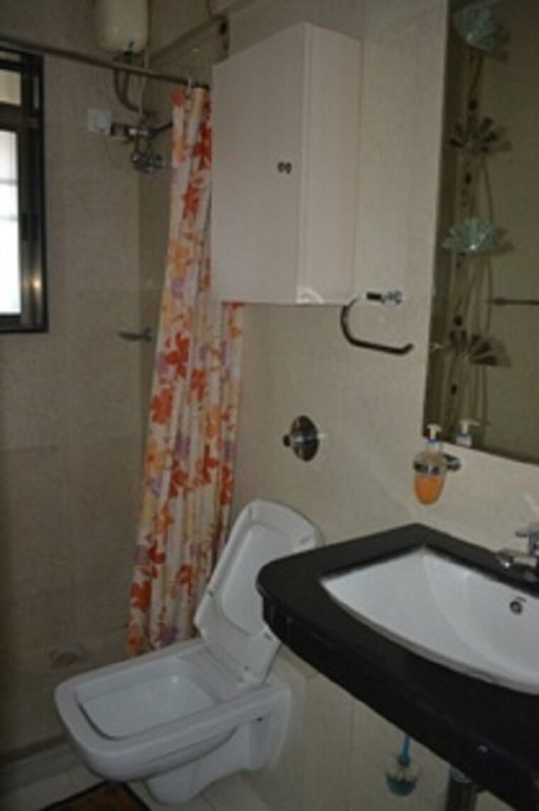 Bathroom, arjun-apartment-chembur 3 Bedroom 1430 Sq.Ft. Apartment In Chembur Mumbai 10206715