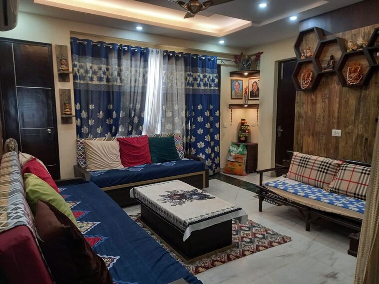 Living Room, sector 15 3 Bedroom 215 Sq.Yd. Builder Floor In Sector 15 Gurgaon 10206764