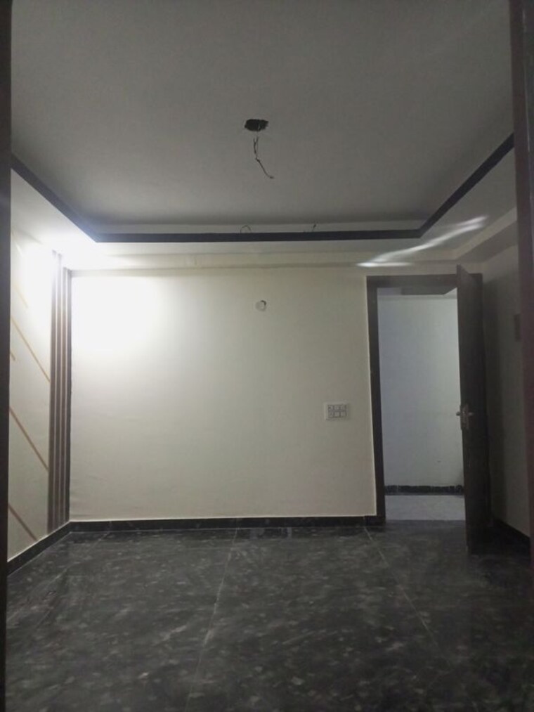 Room, sector 73 1 Bedroom 650 Sq.Ft. Builder Floor In Sector 73 Noida 10206771