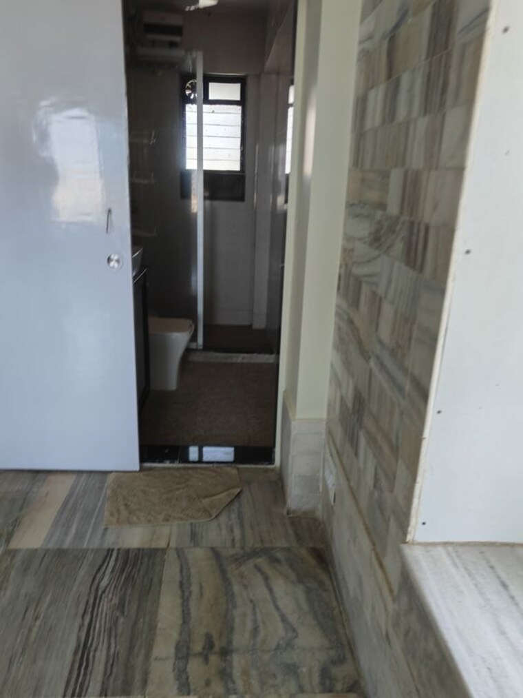 Bathroom, sanjeev-enclave 2 Bedroom 950 Sq.Ft. Apartment In Andheri West Mumbai 10206779