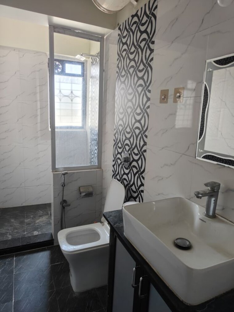 Bathroom, sanjeev-enclave 2 Bedroom 950 Sq.Ft. Apartment In Andheri West Mumbai 10206779