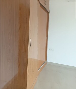 Room in 2 BHK Apartment at Hebron Towers, Battarahalli – for Rent