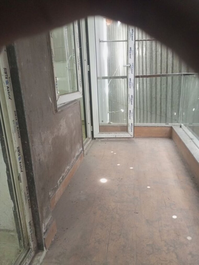 Balcony, sector 73 3 Bedroom 1350 Sq.Ft. Builder Floor In Sector 73 Noida 10206794