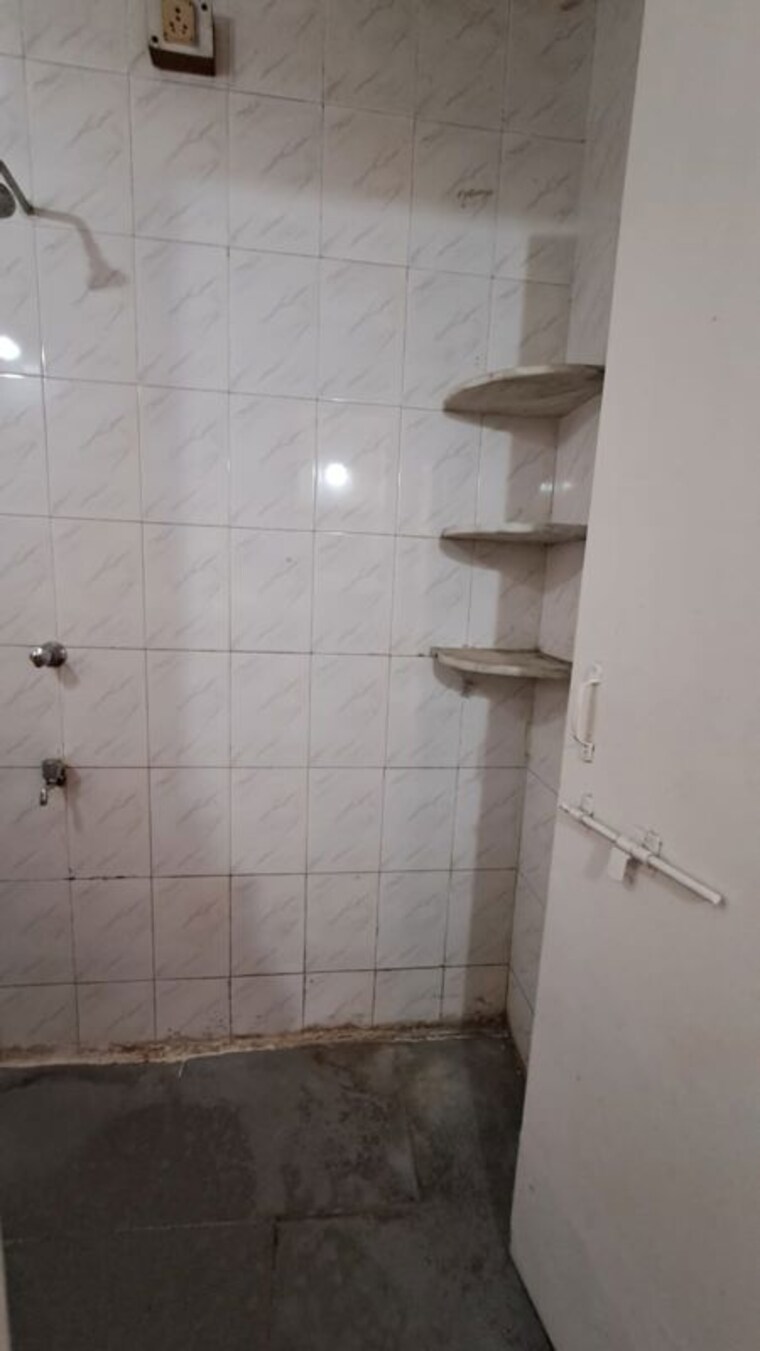 Bathroom, anand nagar 2 Bedroom 850 Sq.Ft. Apartment In Anand Nagar Pune 10206799