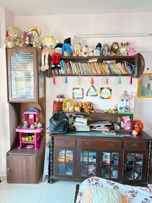 Furnished Amenities in 2 BHK Apartment at Royal Classic Co Op Society, Andheri West – for Rent