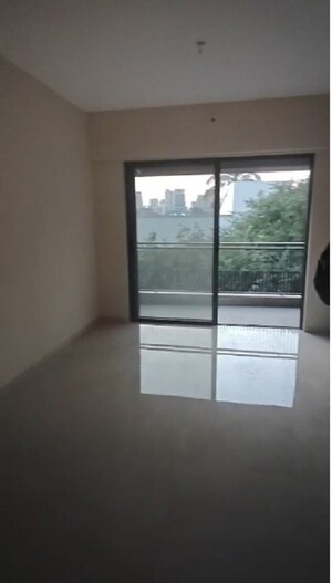 Living Room in 2 BHK Apartment at Chembur – for Rent