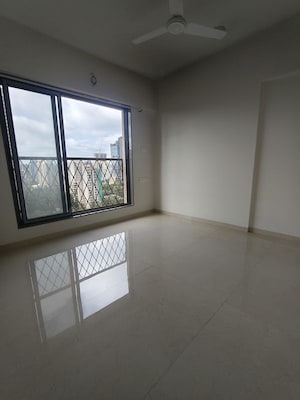 Room in 2 BHK Apartment at Modirealty Vatvriksh, Goregaon West – for Rent