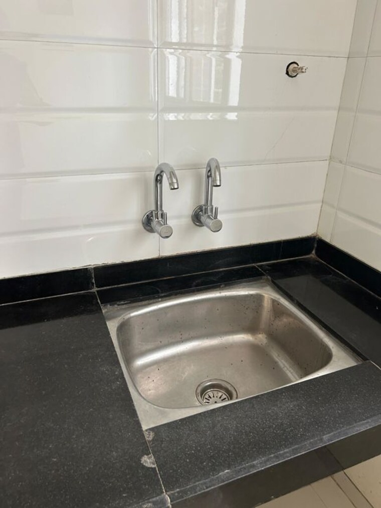 Bathroom, rohit-aloha 2 Bedroom 770 Sq.Ft. Apartment In Wakad Pune 10206834