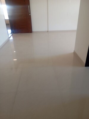 Room in 2 BHK Apartment at Andheri East – for Sale