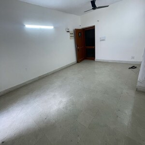 Room in 3 BHK Builder Floor at Sector 21d – for Rent