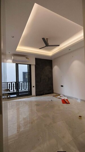 Room in 3 BHK Apartment at Saket – for Rent