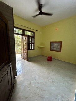 1 BHK Builder Floor For Rent in Ansal Plaza Sector-23