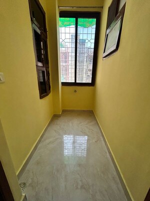 Building Lobby in 1 BHK Builder Floor at Ansal Plaza Sector-23, Sector 23 – for Rent