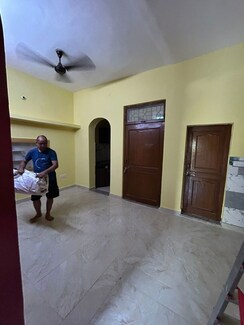 1 BHK Builder Floor For Rent in Ansal Plaza Sector-23