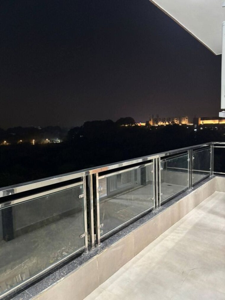 Balcony, saket 1 Bedroom 600 Sq.Ft. Apartment In Saket Delhi 10206905