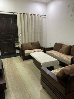 3 BHK + Pooja Room Builder Floor For Rent in Sector 46