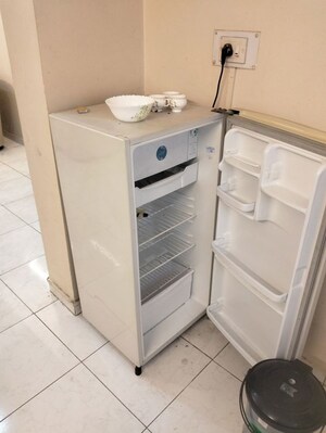 Bathroom in 2 BHK Apartment at Raheja Vistas Phase 3, Mohammadwadi – for Rent