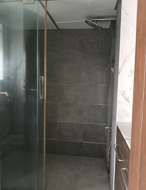 Furnished Amenities in 3 BHK Apartment at Mittal Dariya Mahal, Malabar Hill – for Sale